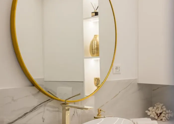 Experience Luxury In The Heart Of